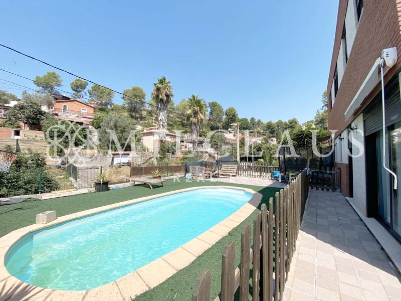 Foto b4624bab-e559-4e5f-add4-94f050743443. Casa amb calefacció aparcament piscina a Castellnou-Can Mir-Can Solà Rubí