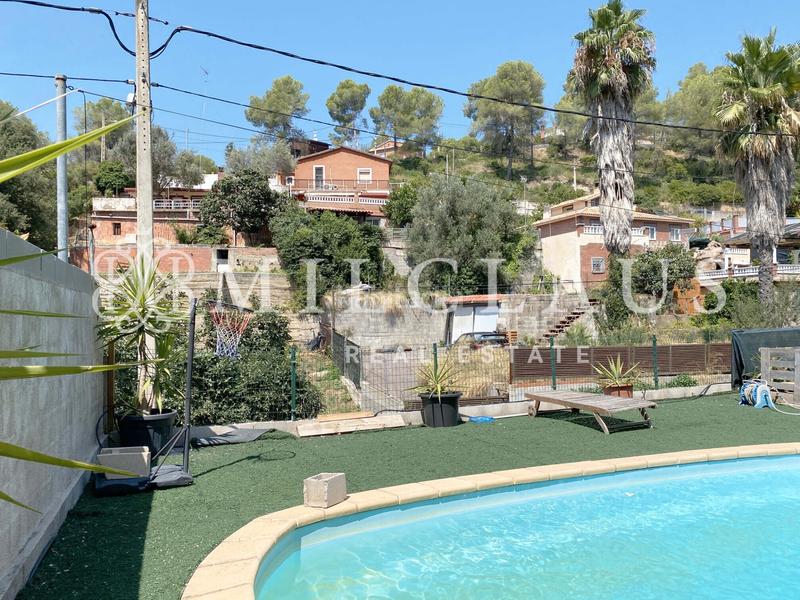 Foto dc53e7a9-8ade-420b-a0b9-7c6b50fc648e. Casa amb calefacció aparcament piscina a Castellnou-Can Mir-Can Solà Rubí