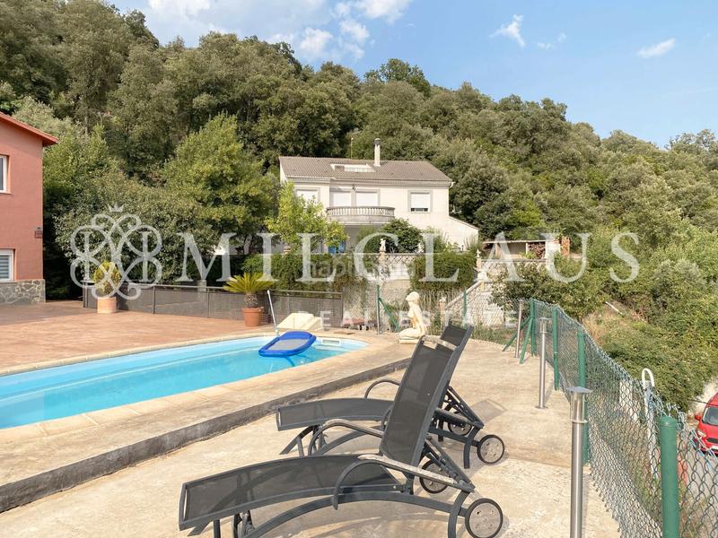 Foto 5ea6eee9-297a-4bb9-977b-6a62d7020f6e. Casa amb xemeneia calefacció aparcament piscina a Sant Iscle de Vallalta