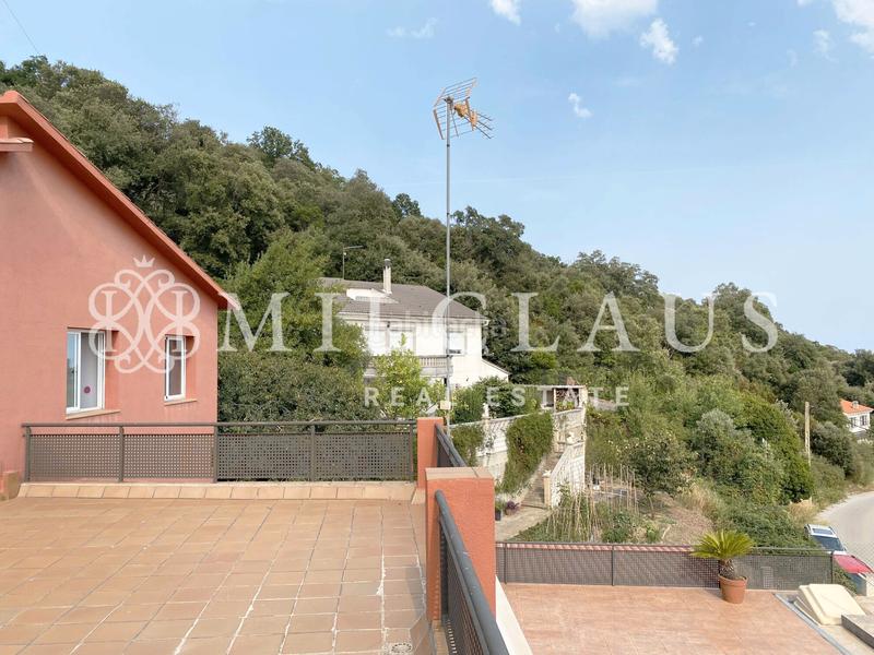 Foto 9bd6cd6f-694d-4359-a4af-c5bcc4834341. Casa amb xemeneia calefacció aparcament piscina a Sant Iscle de Vallalta