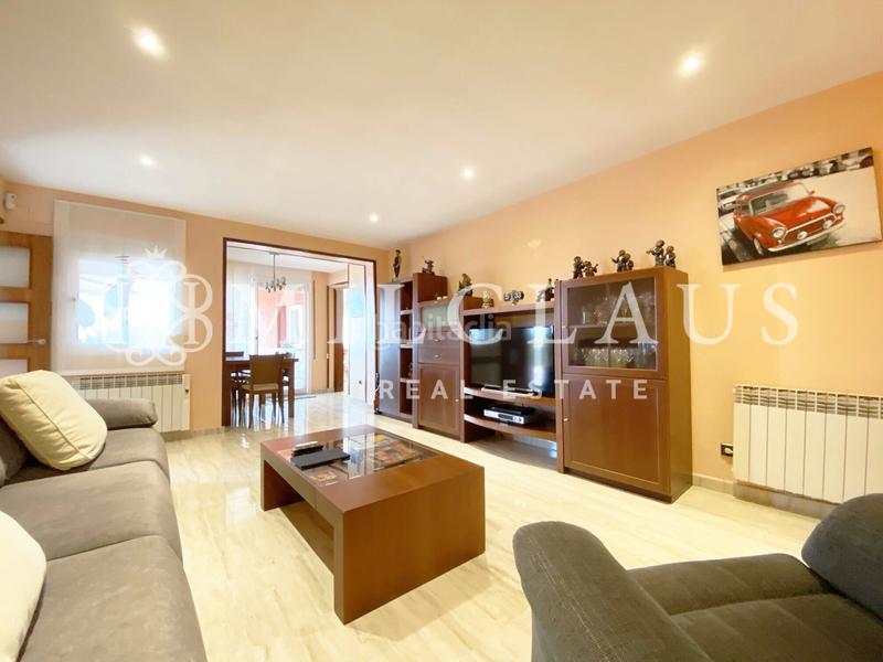 Foto cacaf32e-902e-4e55-8dc5-42f5d361c12d. Casa amb xemeneia calefacció aparcament piscina a Sant Iscle de Vallalta