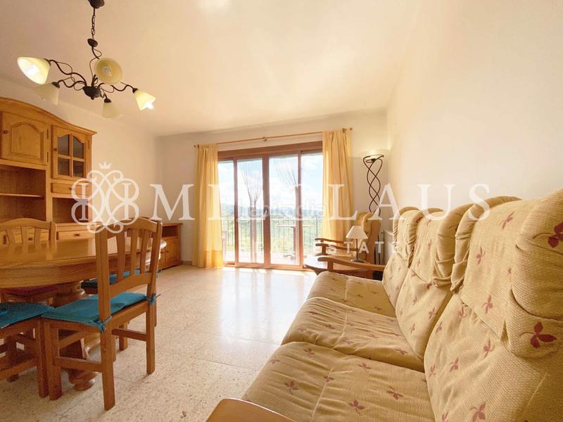 Foto 5d2d5ddf-f714-4f9a-baac-e3f0bb7efa40. Piso práctico piso esquinero y soleado en Talamanca