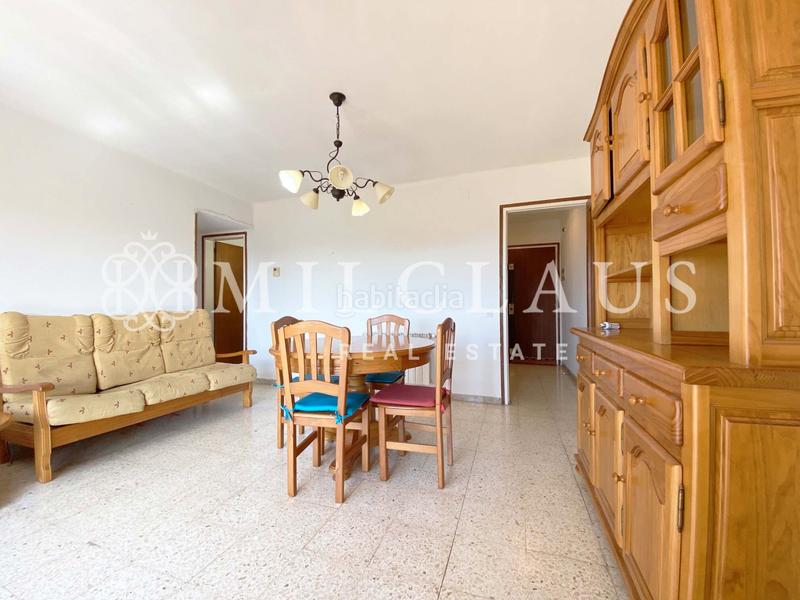 Foto efcc245a-7e96-4e74-b084-53d5ac100e26. Piso práctico piso esquinero y soleado en Talamanca