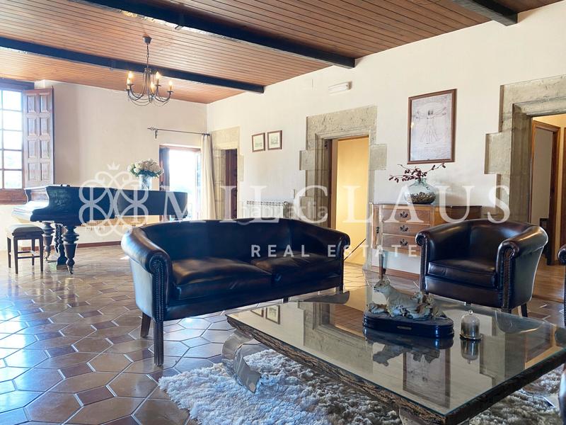 Foto 635231bd-a679-4d43-b5d8-78fcb4a5175a. Masia a desconocido 10 a Talamanca