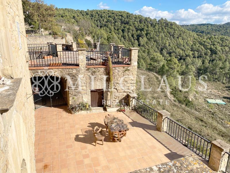 Foto adc97b34-3e98-4e0d-ab90-56894279bab0. Masia a desconocido 10 a Talamanca