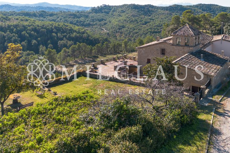 Foto b7982e22-3ea9-48b6-ad7d-8fd736f8548d. Masia a desconocido 10 a Talamanca