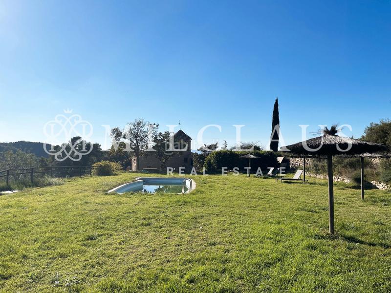 Foto bd7a48dc-5be4-4a6b-b53d-cb299864bb89. Masia a desconocido 10 a Talamanca