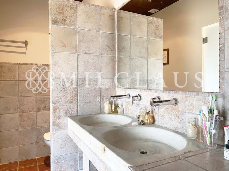 Foto f9d469f3-e4ae-4b3c-945c-7403c904a007. Masia a desconocido 10 a Talamanca