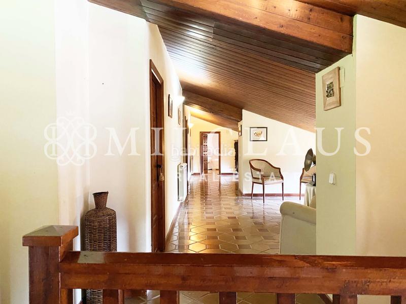 Foto fef62e01-3c1f-4005-bd22-756a8c29d71e. Masia a desconocido 10 a Talamanca