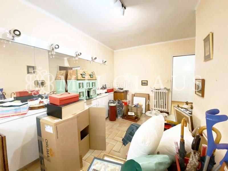 Foto 0bfe867c-6e0c-458c-9973-964b8253764a. Flat with fireplace heating in Barri del Centre Terrassa