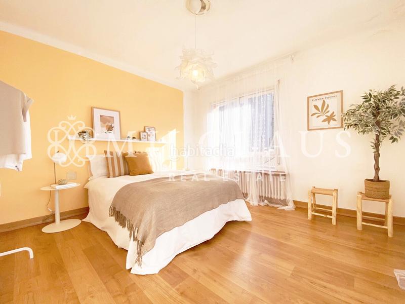 Foto 48e6ae4d-df16-4918-955d-3182f763796c. Flat with fireplace heating in Barri del Centre Terrassa