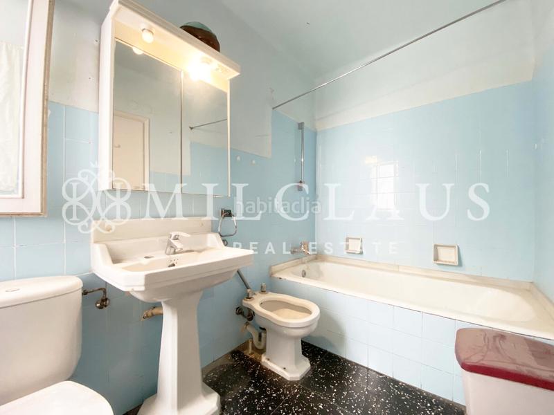 Foto 53e0516c-e9c4-46e0-9bba-2abfed7aca77. Flat with fireplace heating in Barri del Centre Terrassa