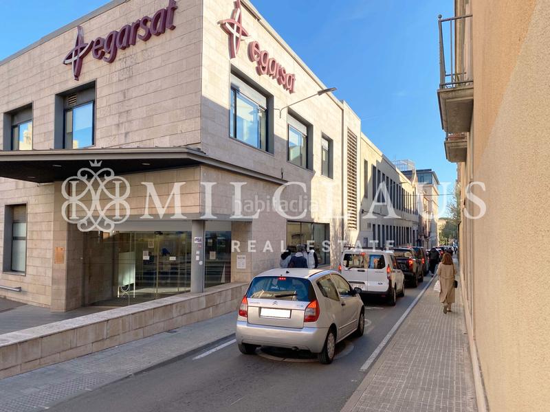 Foto 55287b90-2119-4fa2-b86b-a538e04bf53a. Flat with fireplace heating in Barri del Centre Terrassa