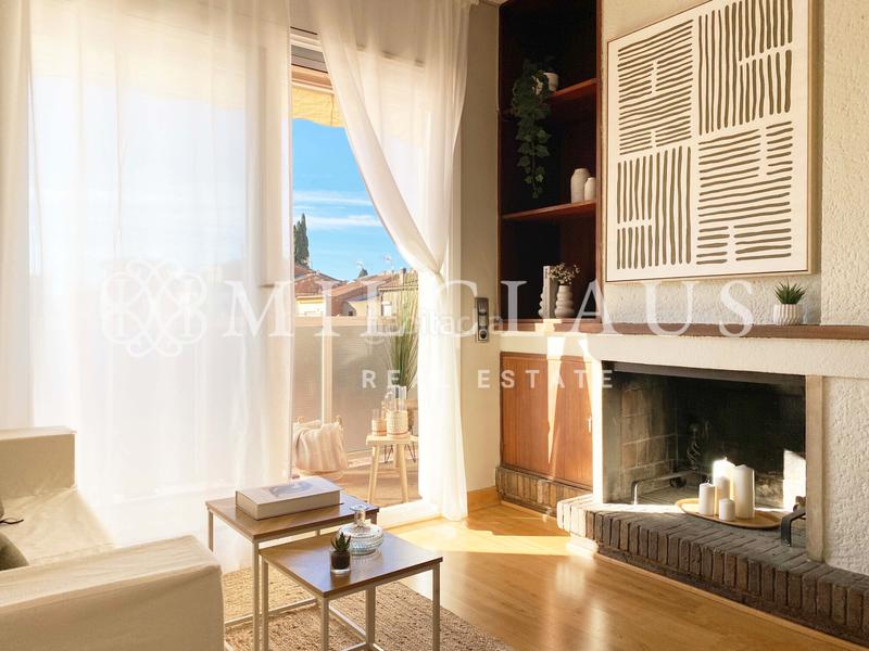 Foto 8bef44ec-b488-4977-8078-57144793c22b. Flat with fireplace heating in Barri del Centre Terrassa