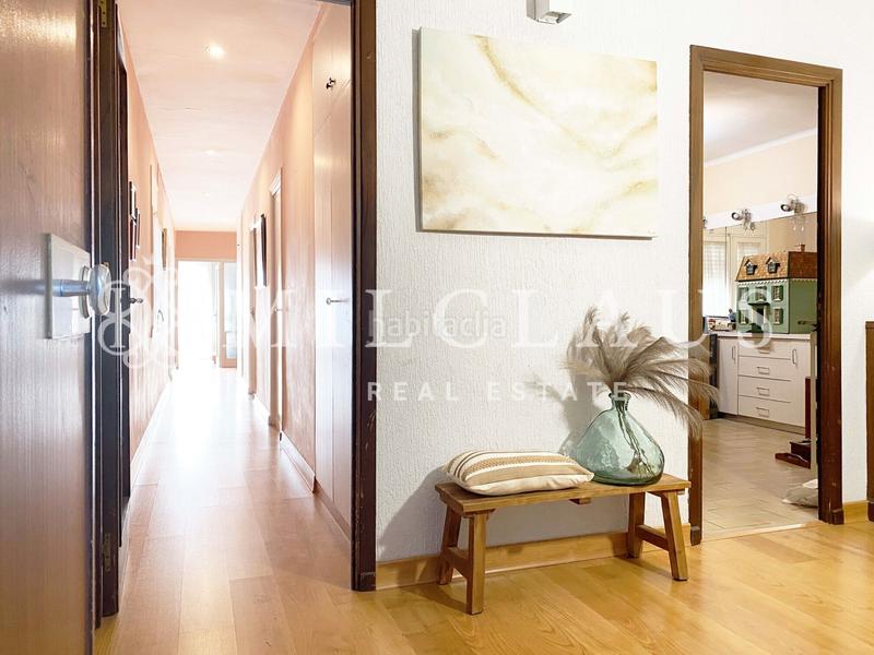 Foto 94dee03f-1628-407d-b9cd-5ad514de9405. Flat with fireplace heating in Barri del Centre Terrassa