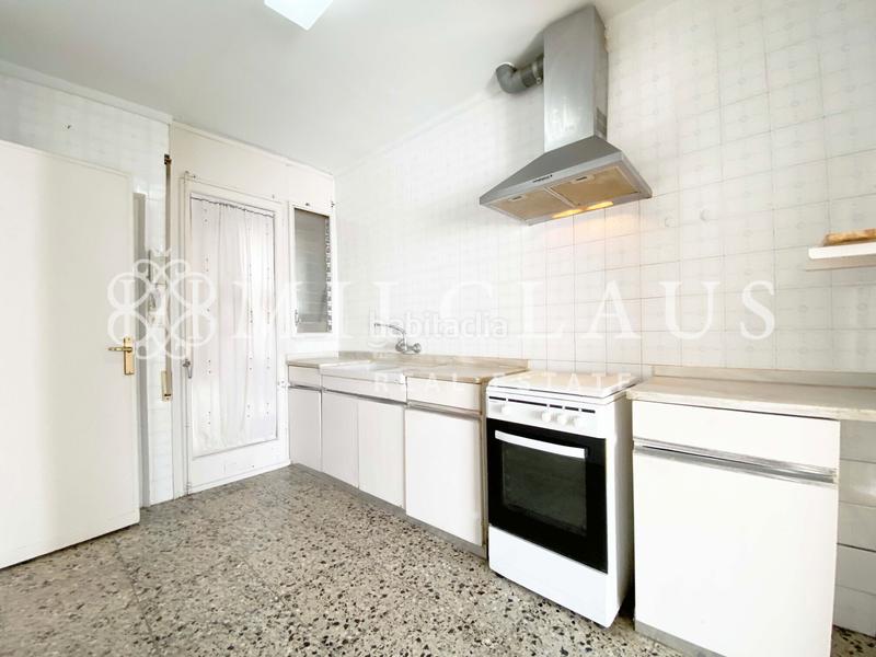 Foto e223f4f4-8b7c-4de1-a663-65af409e0eb9. Flat with fireplace heating in Barri del Centre Terrassa