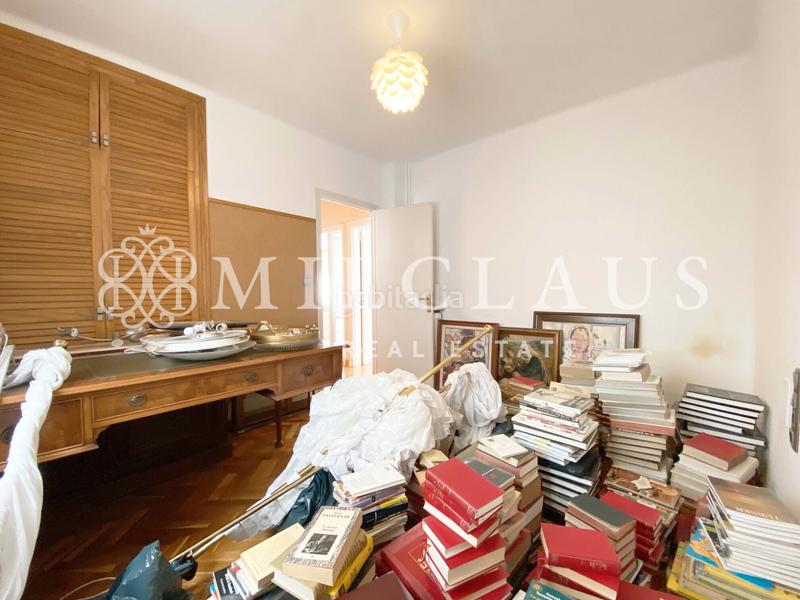 Foto e61f28d7-7d04-424d-bfdb-cdcef0abba21. Flat with fireplace heating in Barri del Centre Terrassa