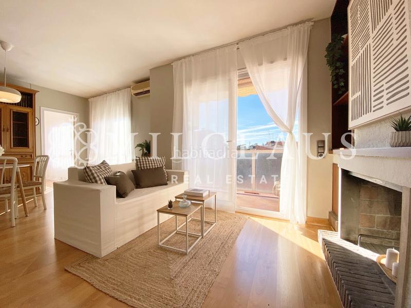 Foto f10113a9-85fc-43ed-93a3-55818d69aa3d. Flat with fireplace heating in Barri del Centre Terrassa