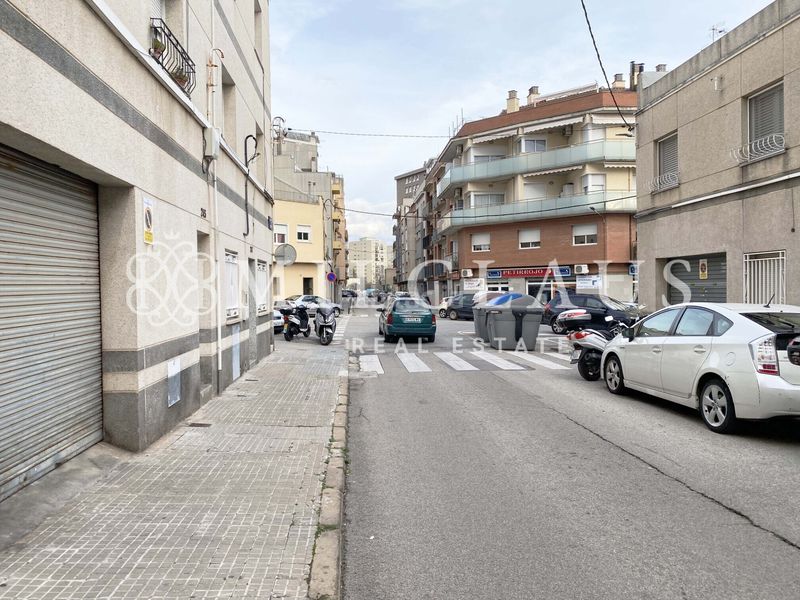 Foto 188c00dd-3f7d-499d-b57d-2313c38e0e78. Aparcament cotxe a Sant Pere Nord Terrassa