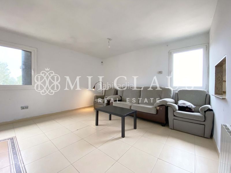 Foto 0a0189d2-0532-4eef-b367-3ed1b84c792f. Xalet amb xemeneia calefacció aparcament a Mediona