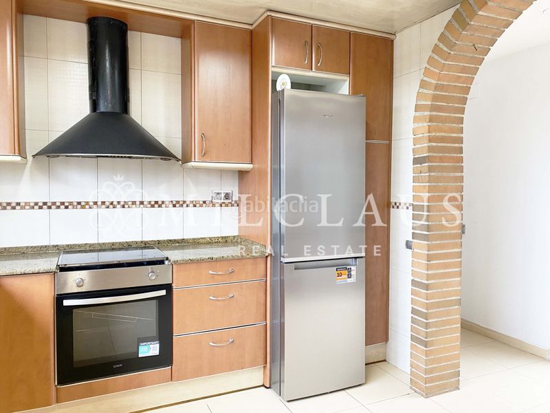 Foto 0a9921e0-ac5e-44b7-8385-37f222ce6754. Xalet amb xemeneia calefacció aparcament a Mediona