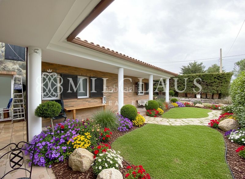 Foto 153926eb-bd1d-44d0-8cdd-e6523e756da5. Xalet amb xemeneia calefacció aparcament a Mediona