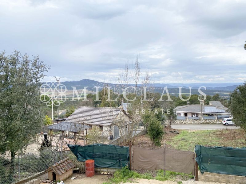 Foto 24d727cb-df6b-4aca-8304-f1f22c8dc047. Xalet amb xemeneia calefacció aparcament a Mediona