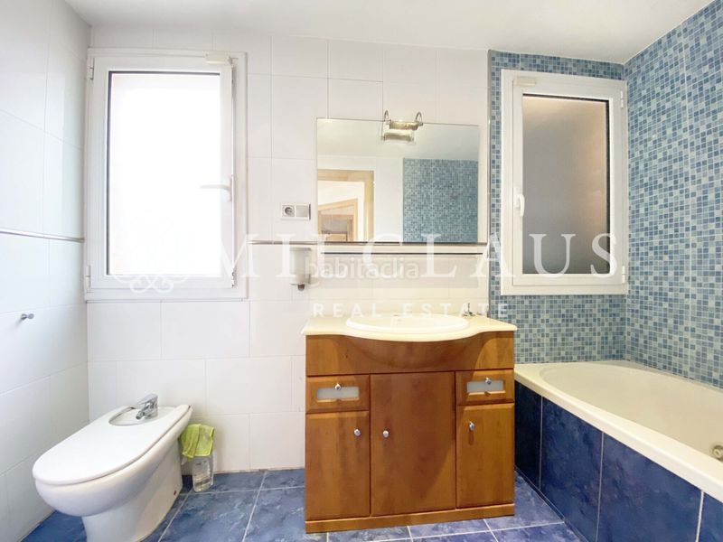 Foto 38b61277-8c19-4c9d-94b1-848de03c2c13. Xalet amb xemeneia calefacció aparcament a Mediona