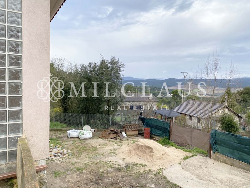 Foto 3bae307a-cb0b-4684-af42-46145f54f022. Xalet amb xemeneia calefacció aparcament a Mediona