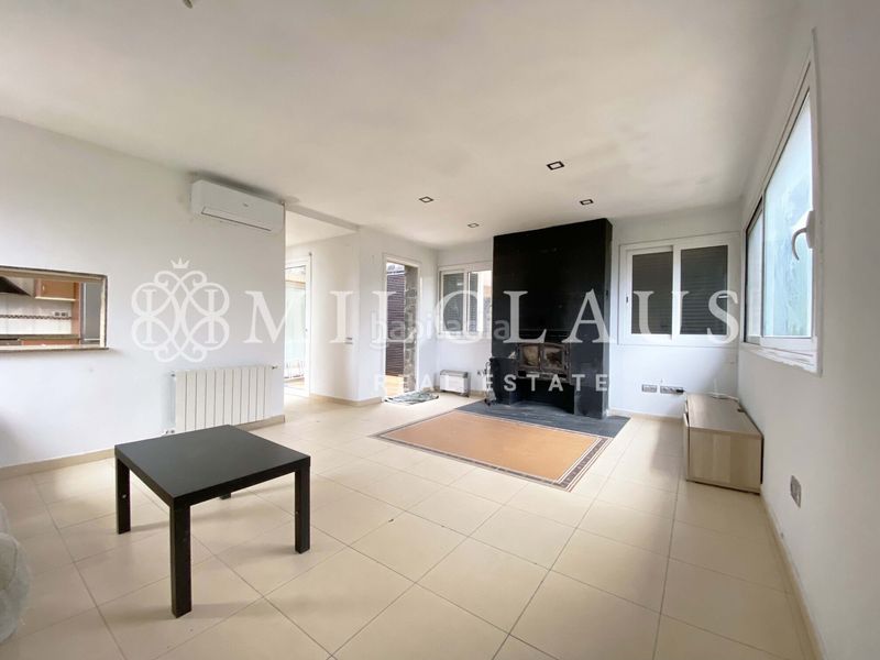 Foto 5662b16e-c004-4085-a96d-9468634fd8f7. Xalet amb xemeneia calefacció aparcament a Mediona