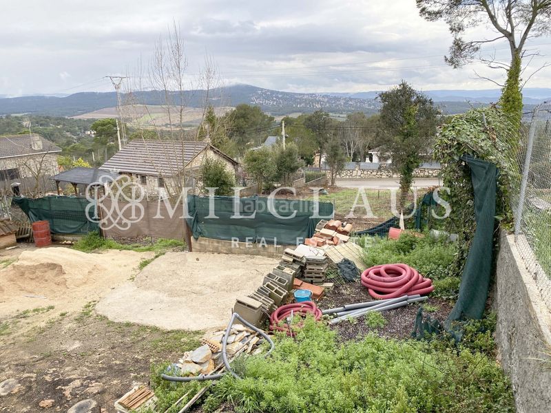 Foto 6a99f870-65d6-419f-be6d-182e02ff4faf. Xalet amb xemeneia calefacció aparcament a Mediona