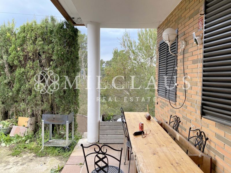 Foto 96fad27d-8cd3-4d93-aed2-187e6878c3aa. Xalet amb xemeneia calefacció aparcament a Mediona