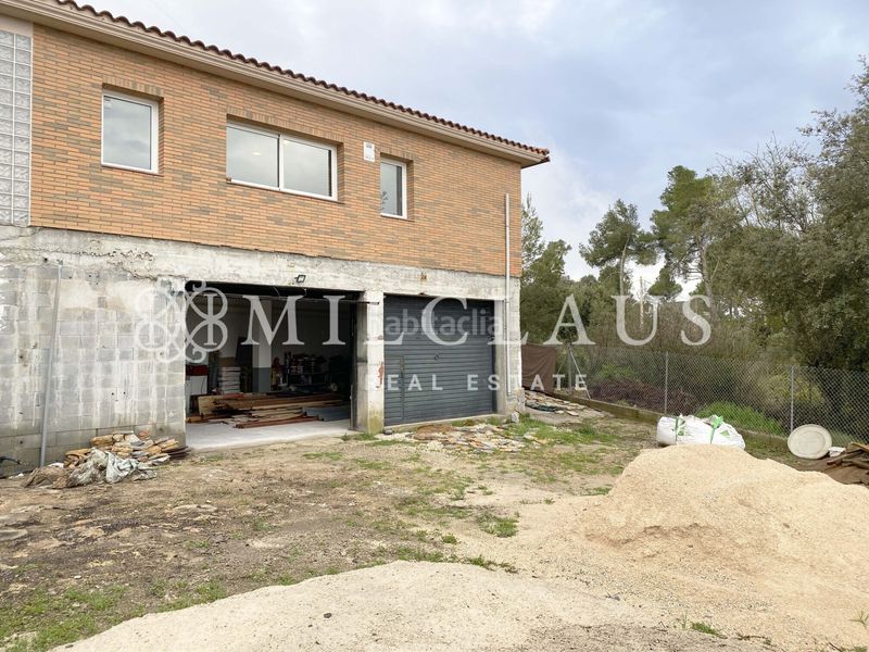 Foto 9acb817e-c733-4834-b536-80405e4da906. Xalet amb xemeneia calefacció aparcament a Mediona