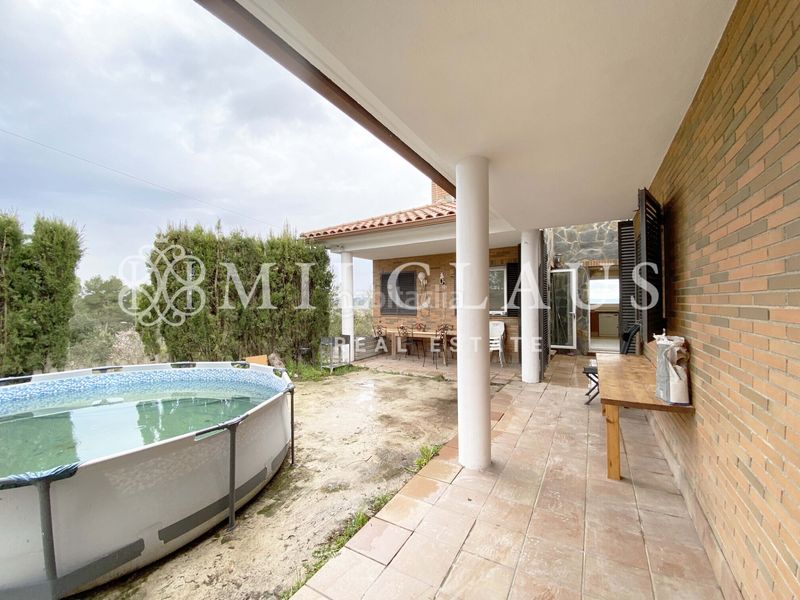 Foto acbf2563-1f1c-4605-b965-3671bebc6877. Xalet amb xemeneia calefacció aparcament a Mediona