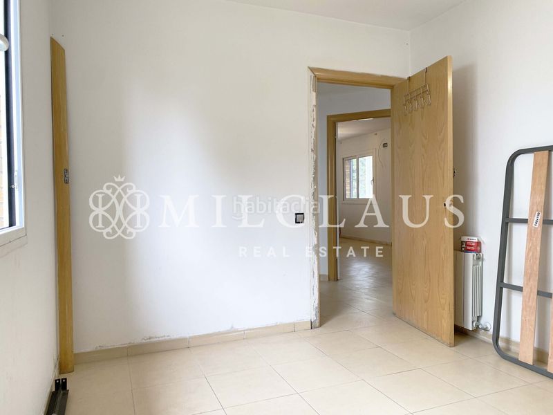 Foto c85eee77-e9cc-441c-97a4-f97182c9de9a. Xalet amb xemeneia calefacció aparcament a Mediona