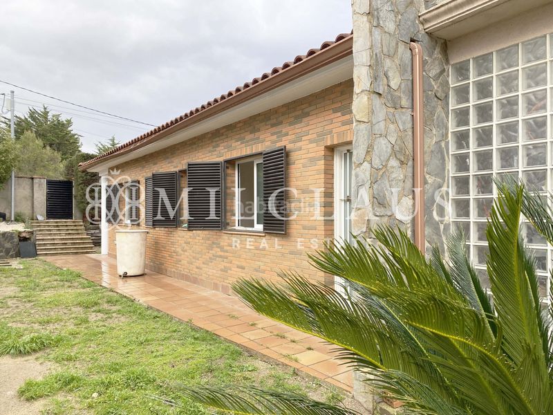 Foto d1357c74-cf8f-48ea-b601-cb2d1d7cd0eb. Xalet amb xemeneia calefacció aparcament a Mediona