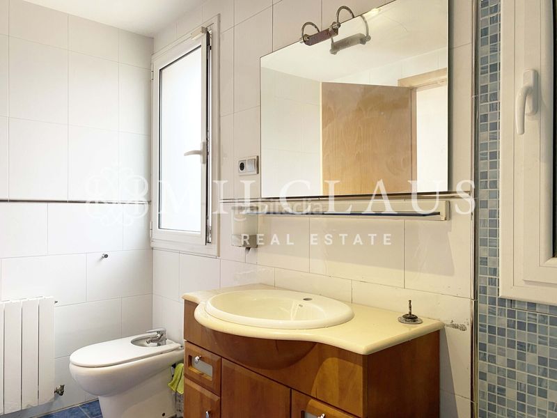 Foto d830358a-ff1f-491c-9738-b5c100684e11. Xalet amb xemeneia calefacció aparcament a Mediona