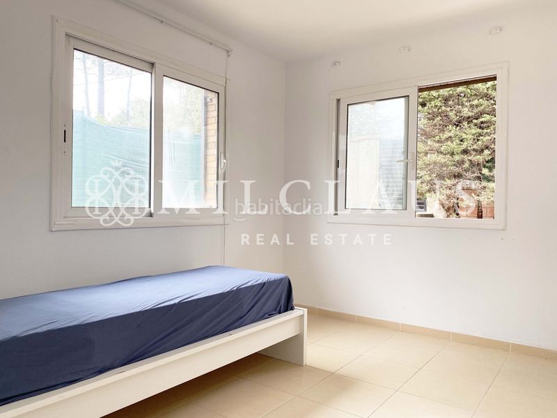 Foto de4fa6f4-b5e7-4c78-873e-75f315404fda. Xalet amb xemeneia calefacció aparcament a Mediona