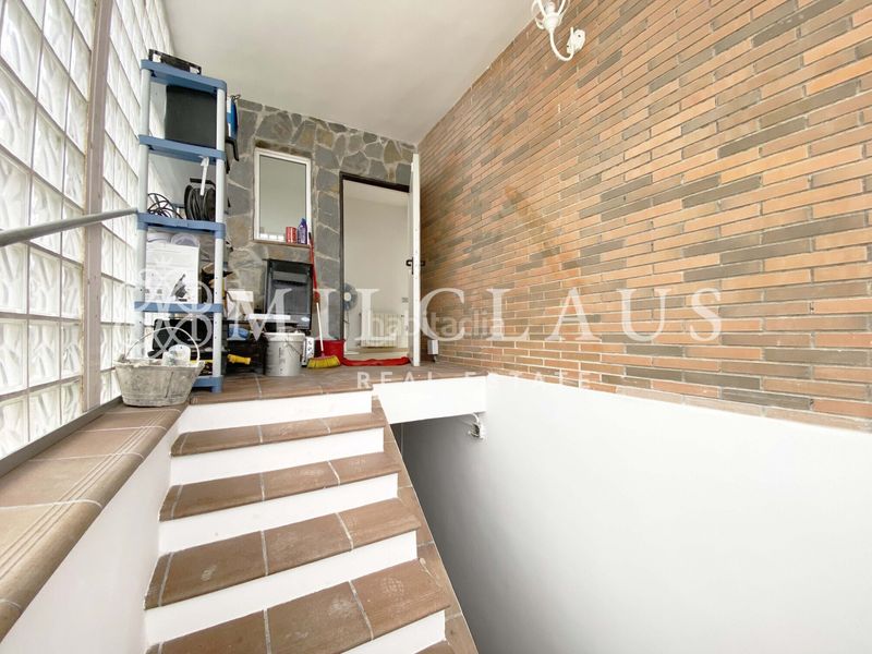 Foto e103fb78-43b3-4a47-9a6c-006a38342050. Xalet amb xemeneia calefacció aparcament a Mediona