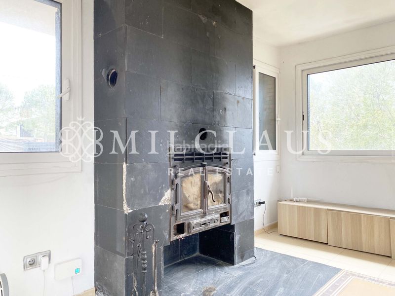 Foto e800da01-8c3d-4037-8861-0cc880b62fcc. Xalet amb xemeneia calefacció aparcament a Mediona