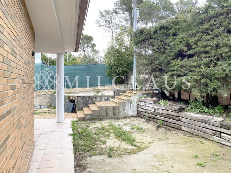 Foto e9418871-4011-4317-9942-d38cb19eceae. Xalet amb xemeneia calefacció aparcament a Mediona