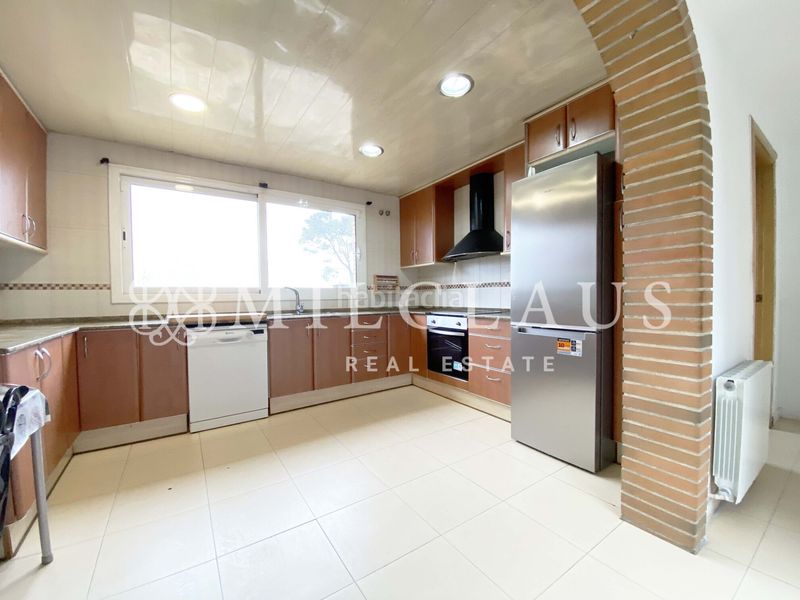 Foto eb4f0ca2-6c53-4960-bb78-8fcde018e04d. Xalet amb xemeneia calefacció aparcament a Mediona