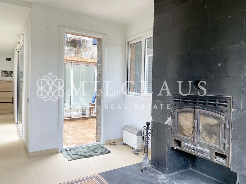 Foto f20151ab-5bfe-4758-934e-23ea0f50088d. Xalet amb xemeneia calefacció aparcament a Mediona