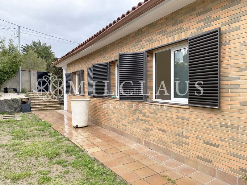 Foto f2a11c8c-6e9b-4091-b9ea-dc4ca07b9468. Xalet amb xemeneia calefacció aparcament a Mediona