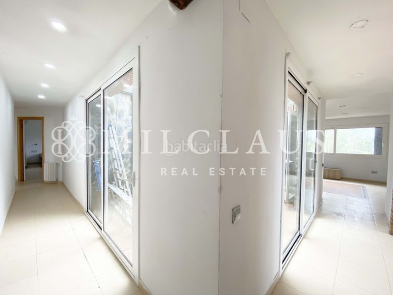 Foto f344e647-4d74-49ed-b88d-8530ab4ff4b0. Xalet amb xemeneia calefacció aparcament a Mediona