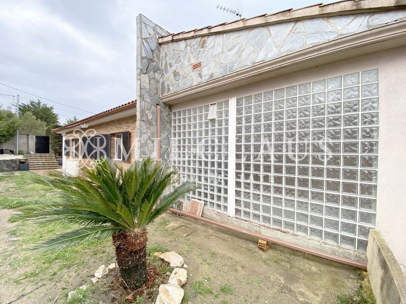 Foto f3b574c3-cba6-4dae-9ed0-a8bf826a2523. Xalet amb xemeneia calefacció aparcament a Mediona