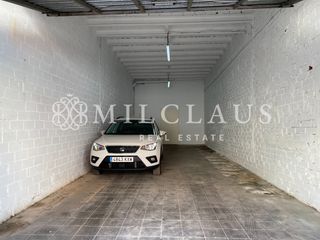 Local Comercial  Passatge de la mare de déu de la balma. Se vende en terrassa garaje/local de 67 m2 construidos.