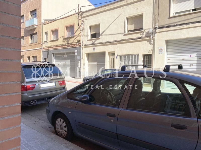 Foto 37415296-dc29-44f2-bf8e-9eb5584083a6. Pis amb calefacció aparcament a Els Merinals Sabadell