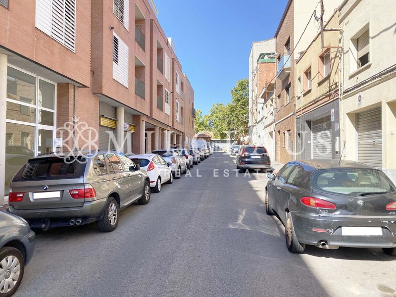 Foto 4faa5a36-f4b4-44c5-846e-c8e2bc65d4a3. Pis amb calefacció aparcament a Els Merinals Sabadell