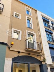 Edificio in Carrer de la Font Vella